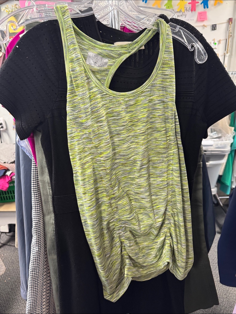 Athleta tank L // 091029